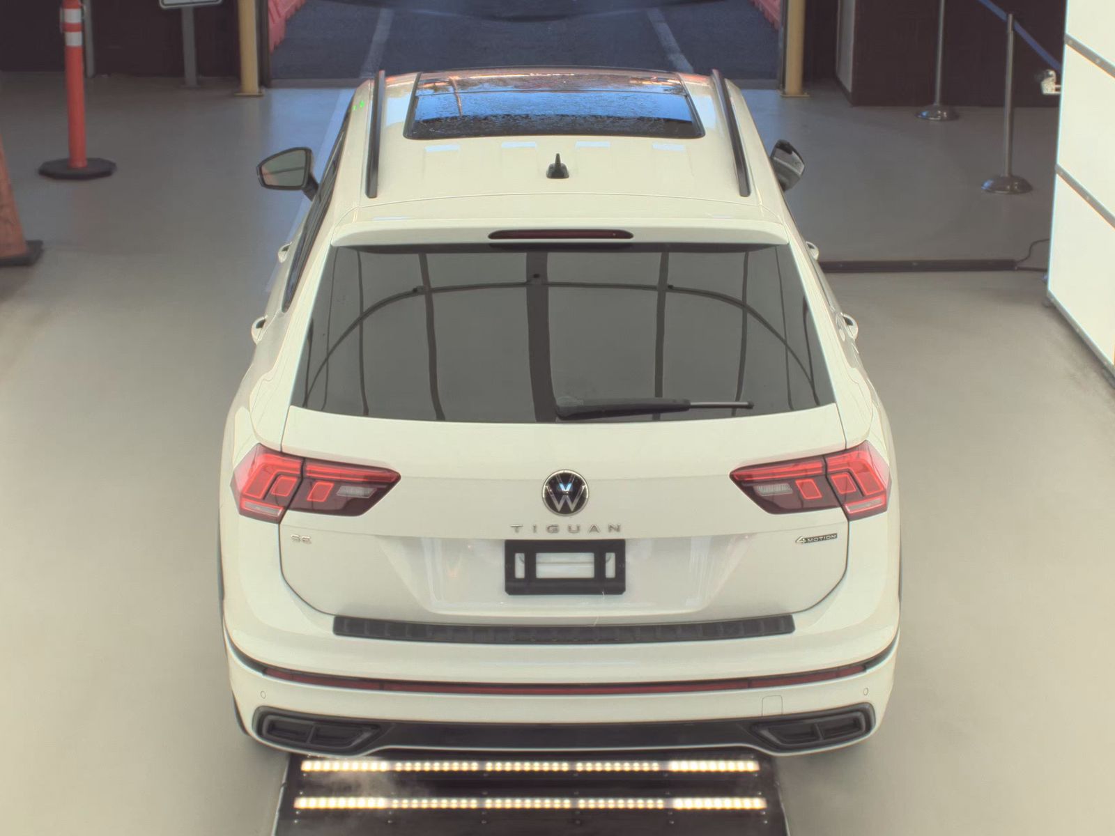 2022 Volkswagen Tiguan 2.0T SE R-Line Black AWD