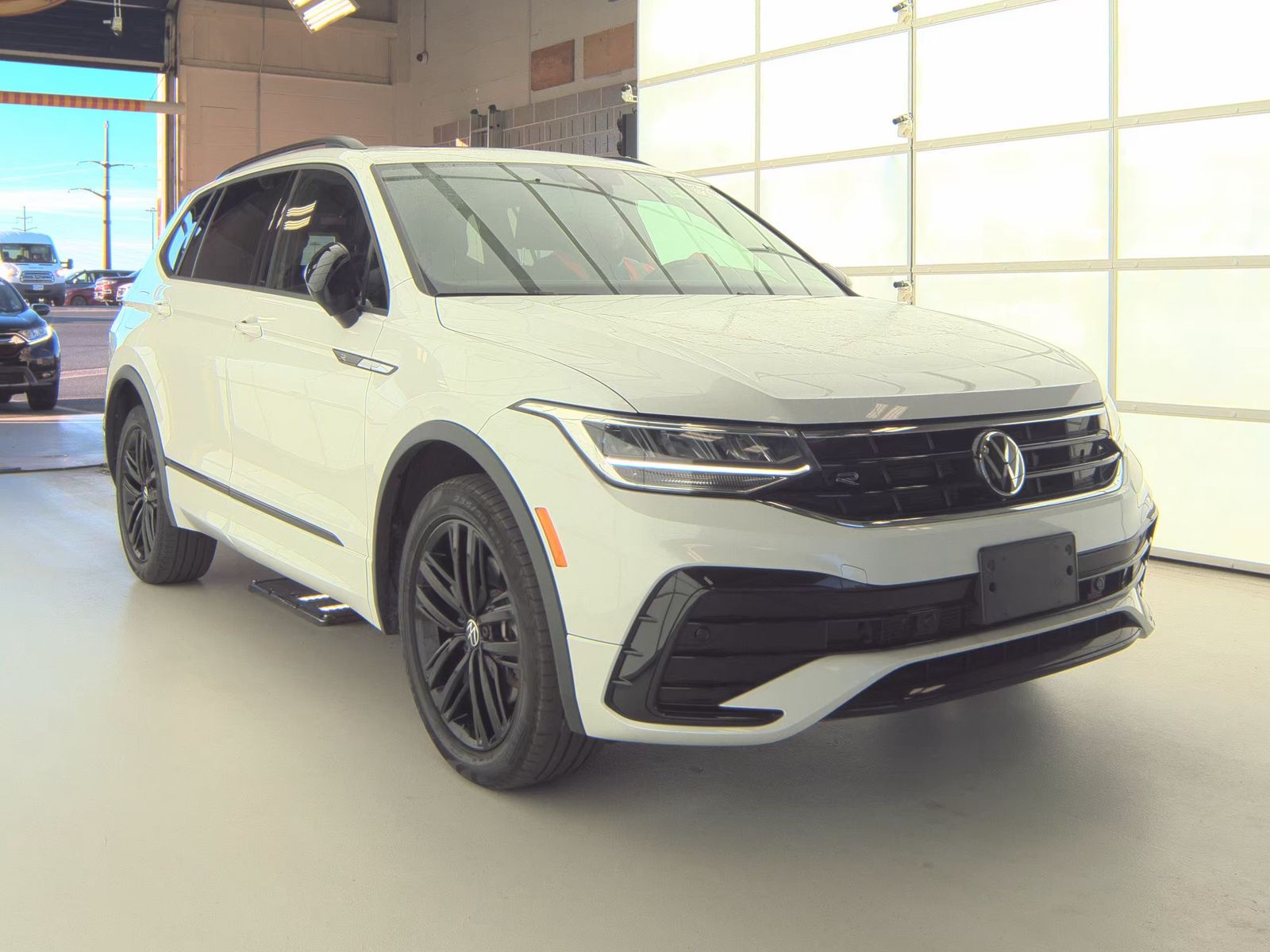 2022 Volkswagen Tiguan 2.0T SE R-Line Black AWD