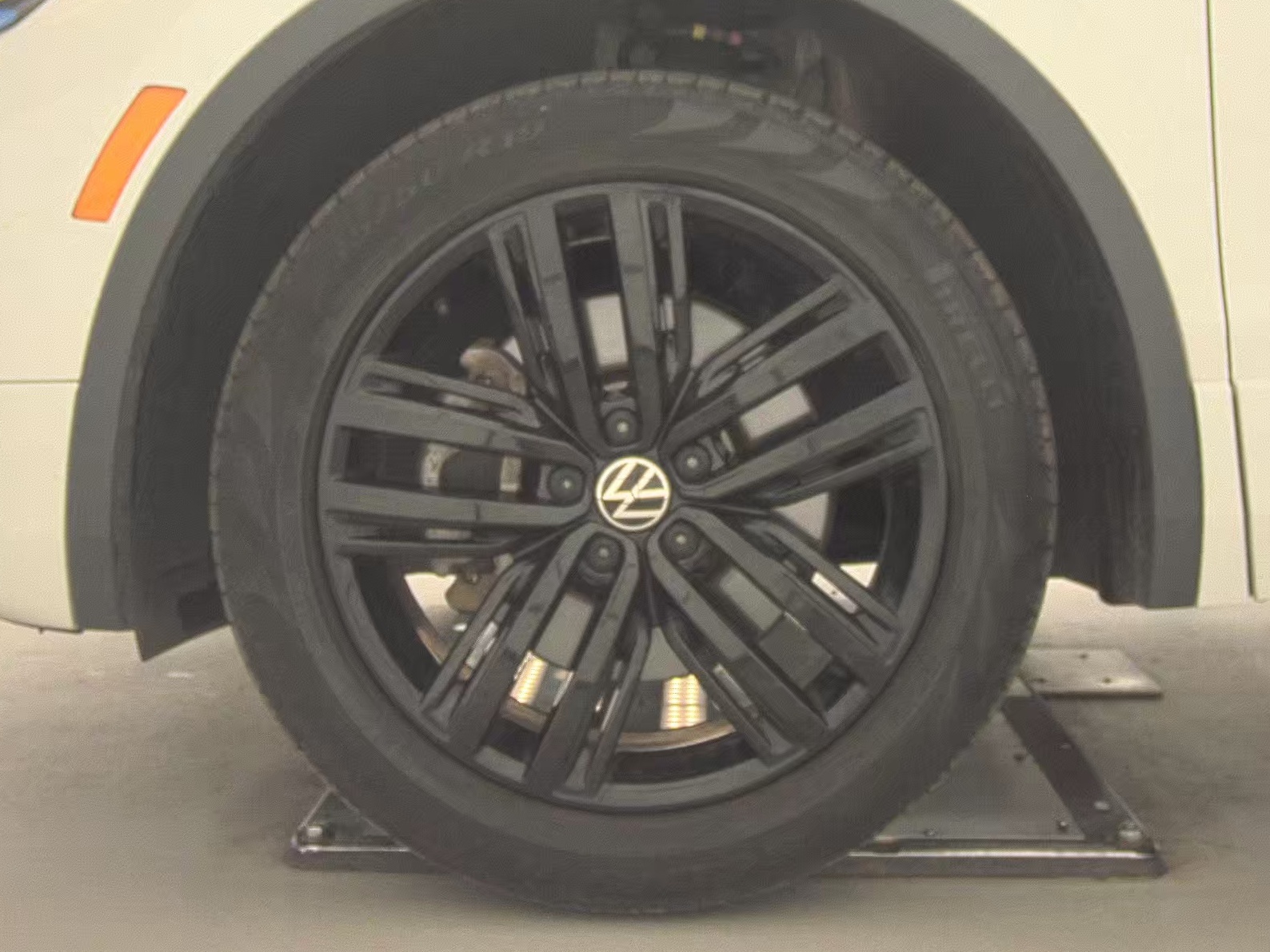 2022 Volkswagen Tiguan 2.0T SE R-Line Black AWD