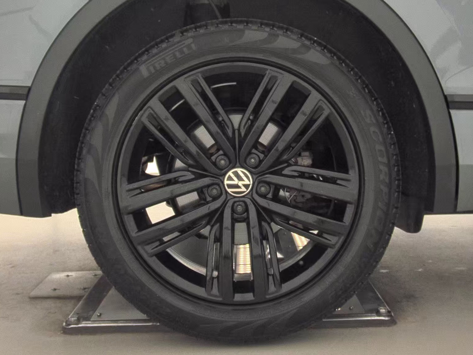 2022 Volkswagen Tiguan 2.0T SE R-Line Black AWD