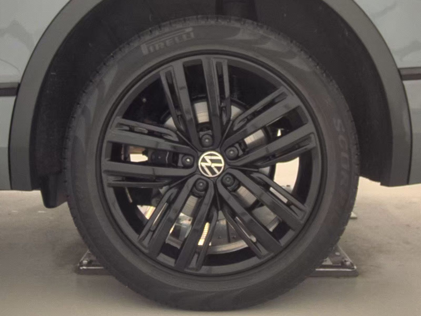 2022 Volkswagen Tiguan 2.0T SE R-Line Black AWD