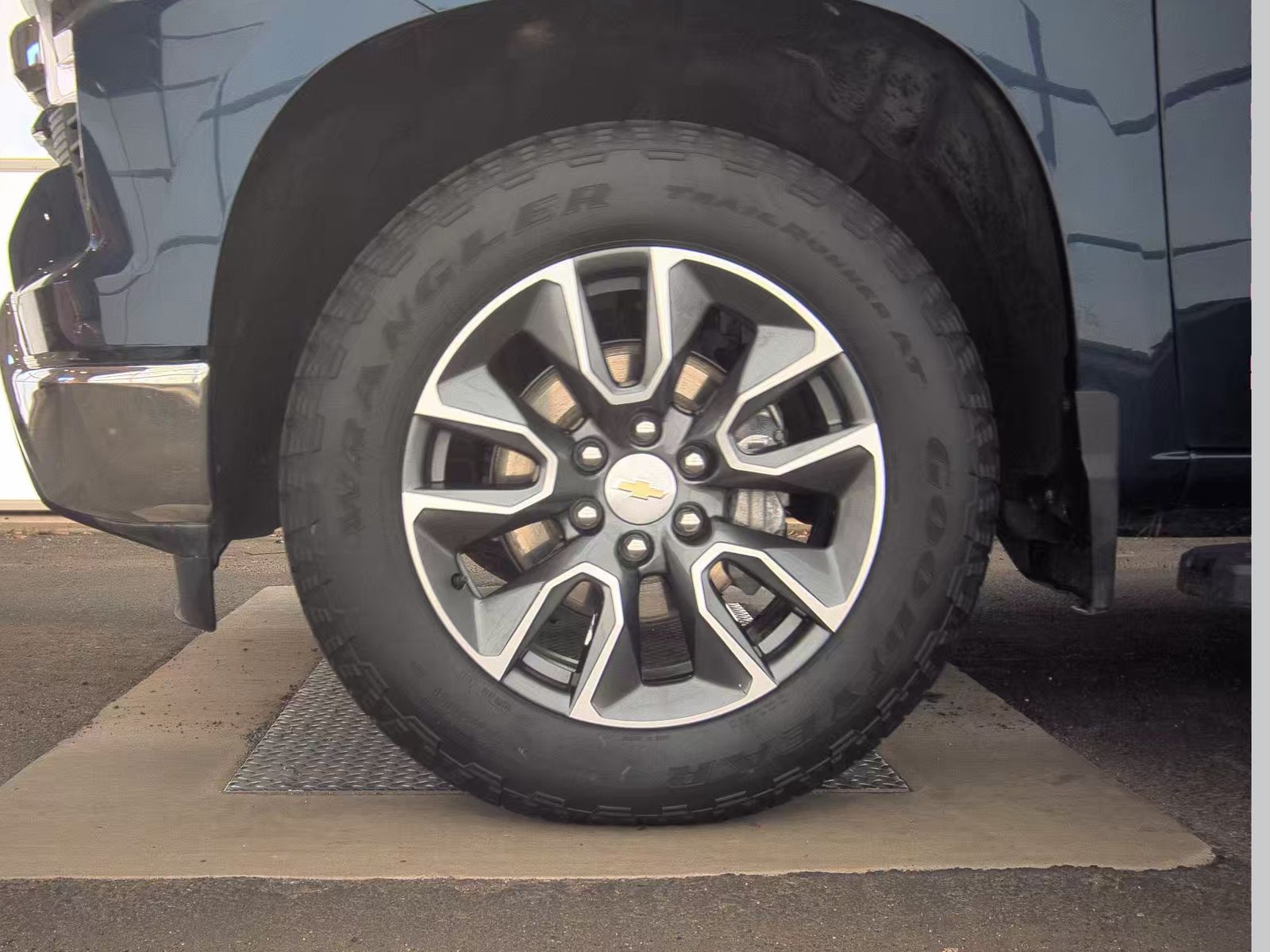 2023 Chevrolet Silverado 1500 LT AWD