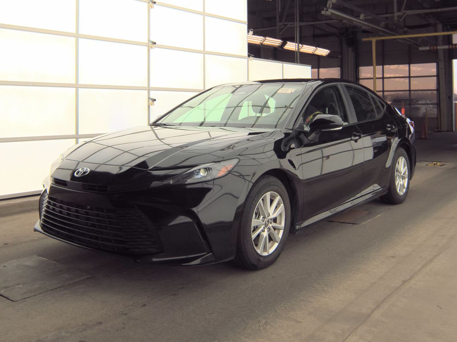 2025 Toyota Camry LE FWD