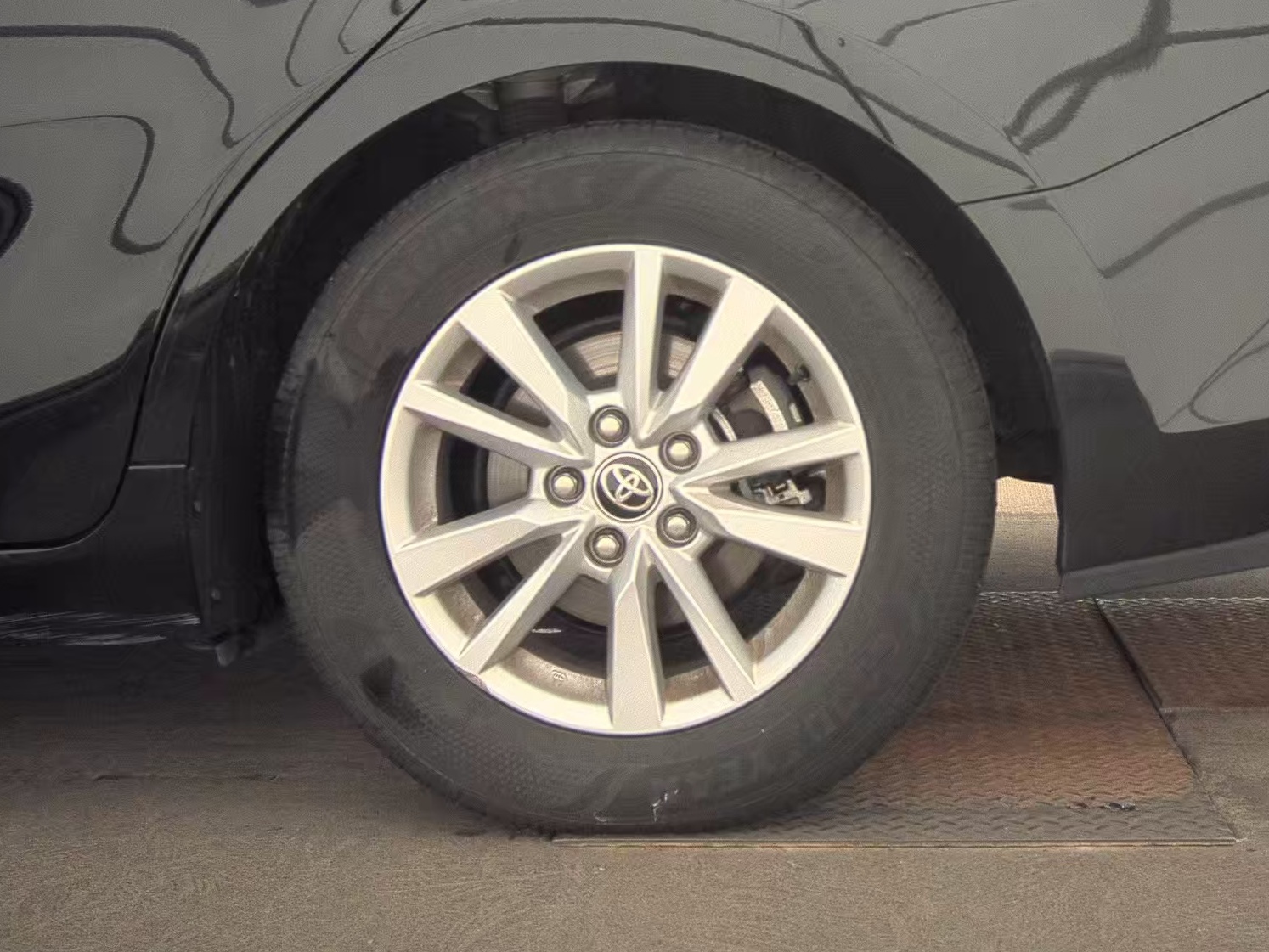 2025 Toyota Camry LE FWD