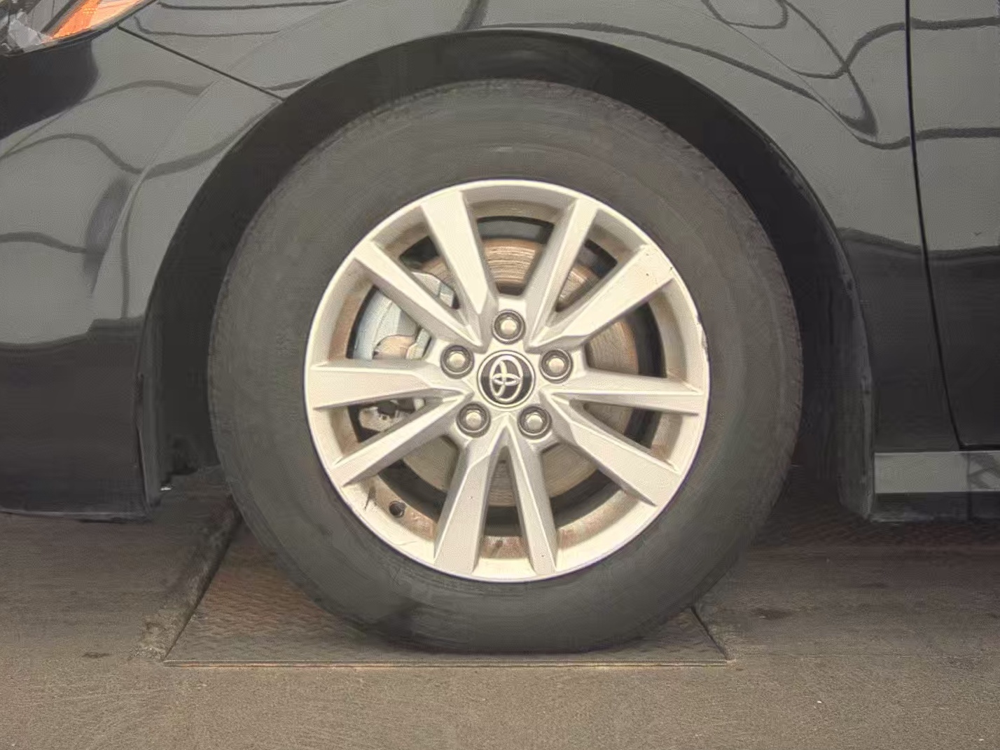 2025 Toyota Camry LE FWD