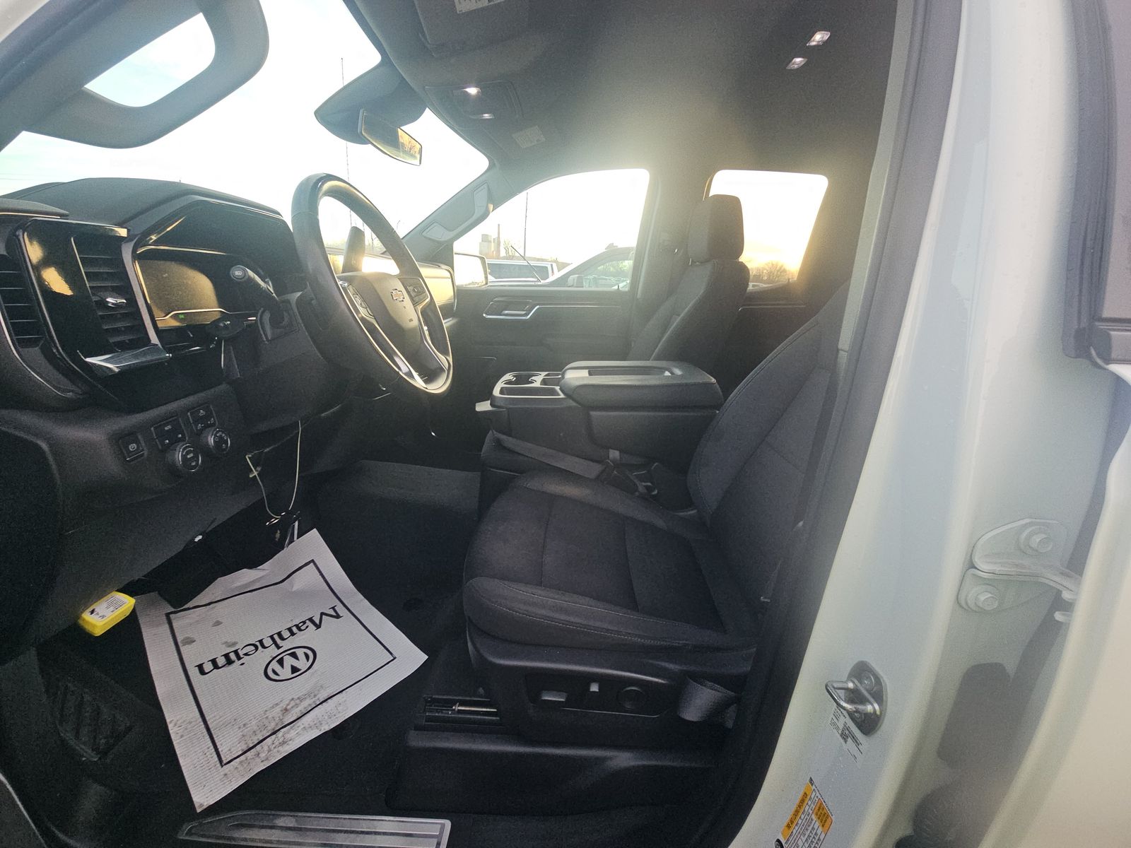 2023 Chevrolet Silverado 1500 LT AWD