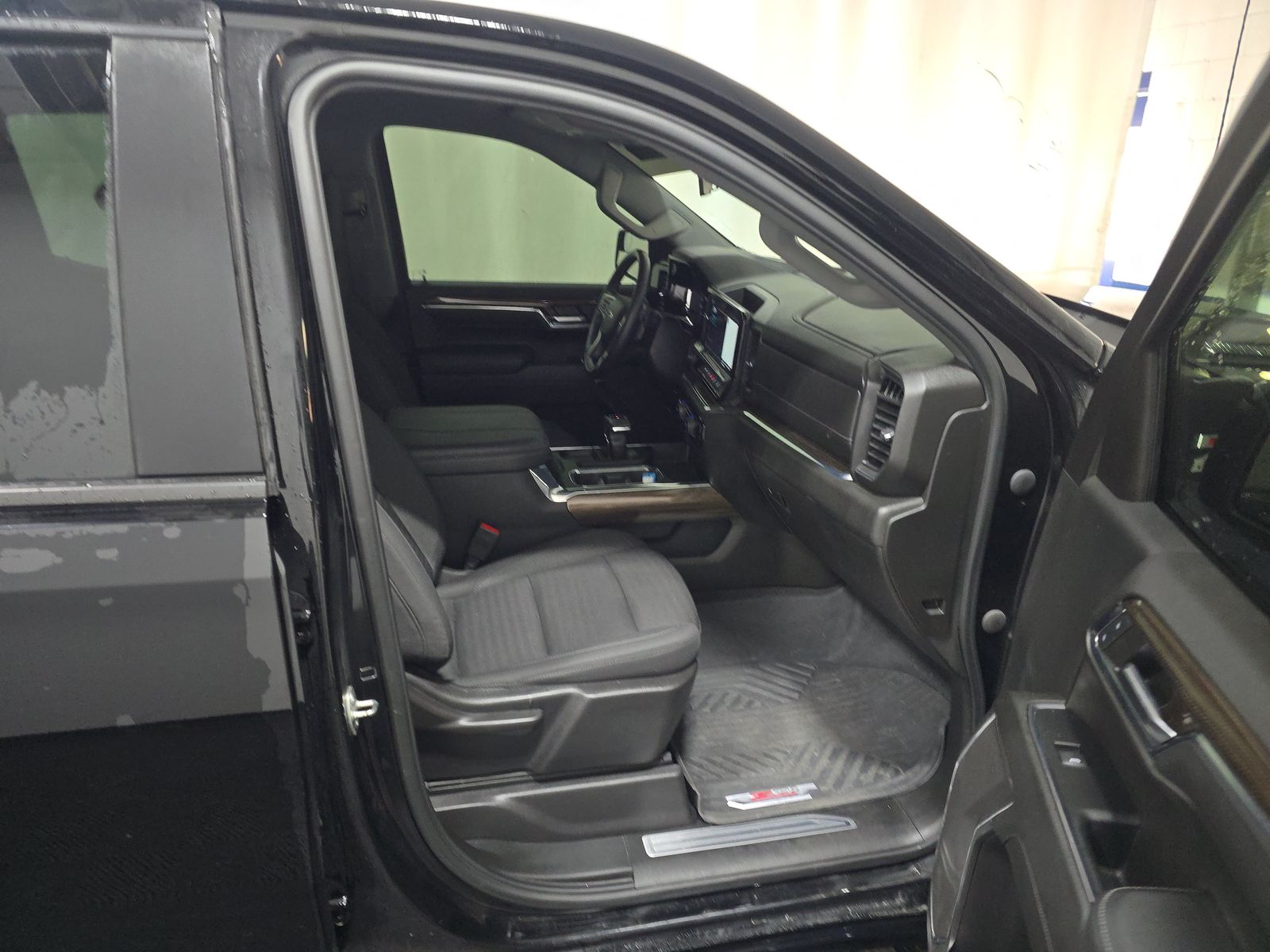 2024 Chevrolet Silverado 1500 RST AWD