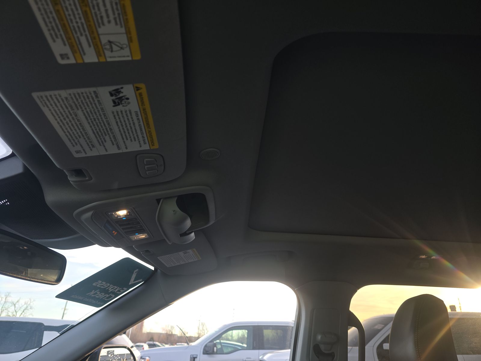 2023 Ford Explorer XLT AWD