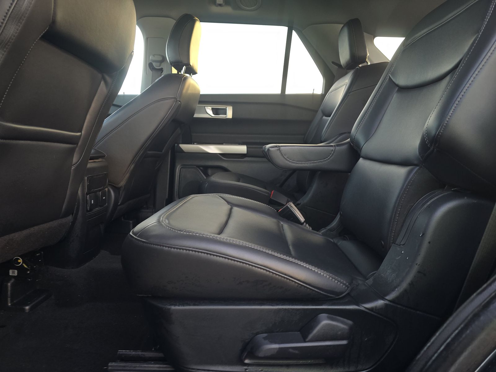 2023 Ford Explorer XLT AWD