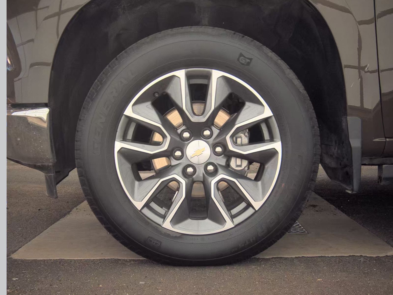 2023 Chevrolet Silverado 1500 LT AWD