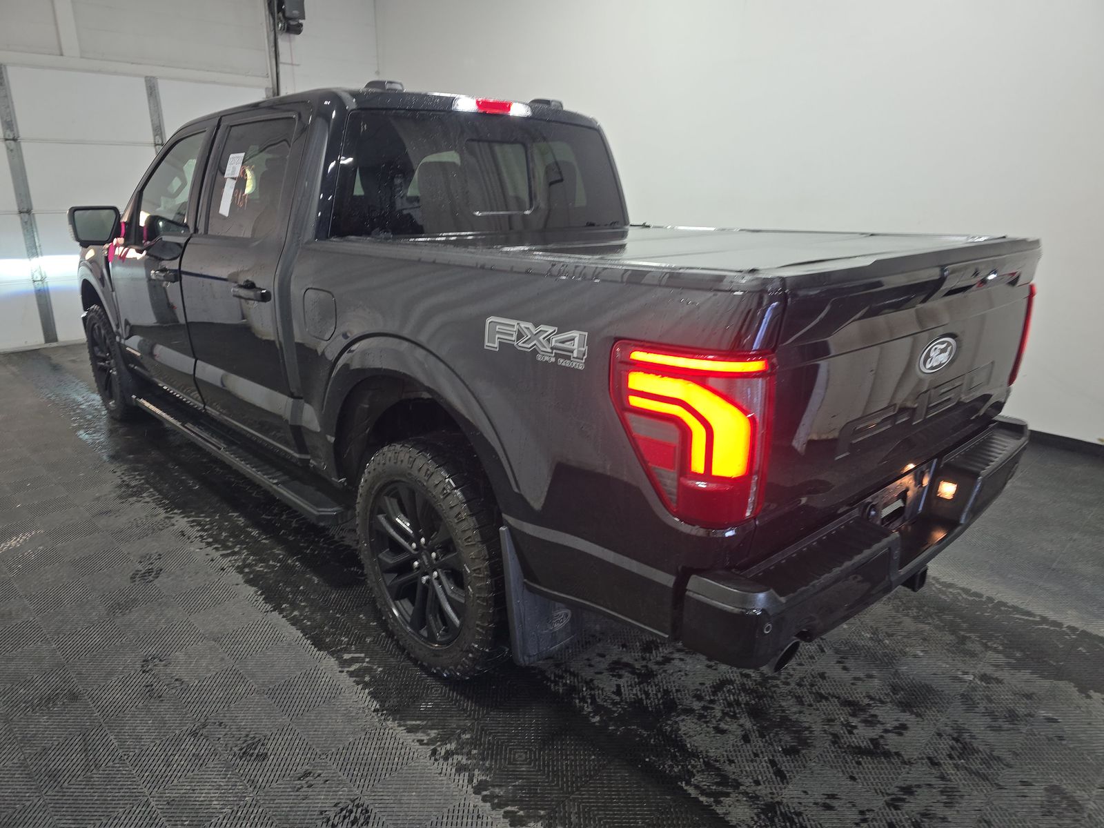 2025 Ford F-150 Hybrid Lariat AWD