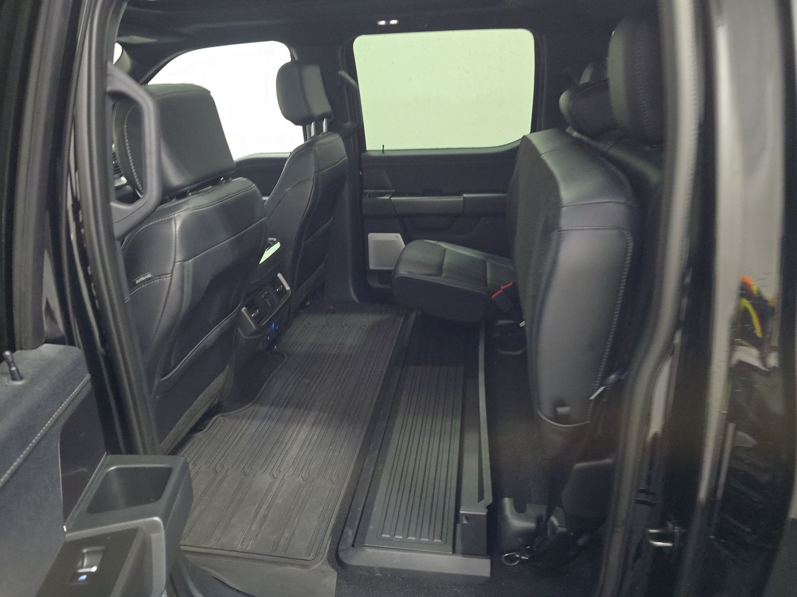 2025 Ford F-150 Hybrid Lariat AWD