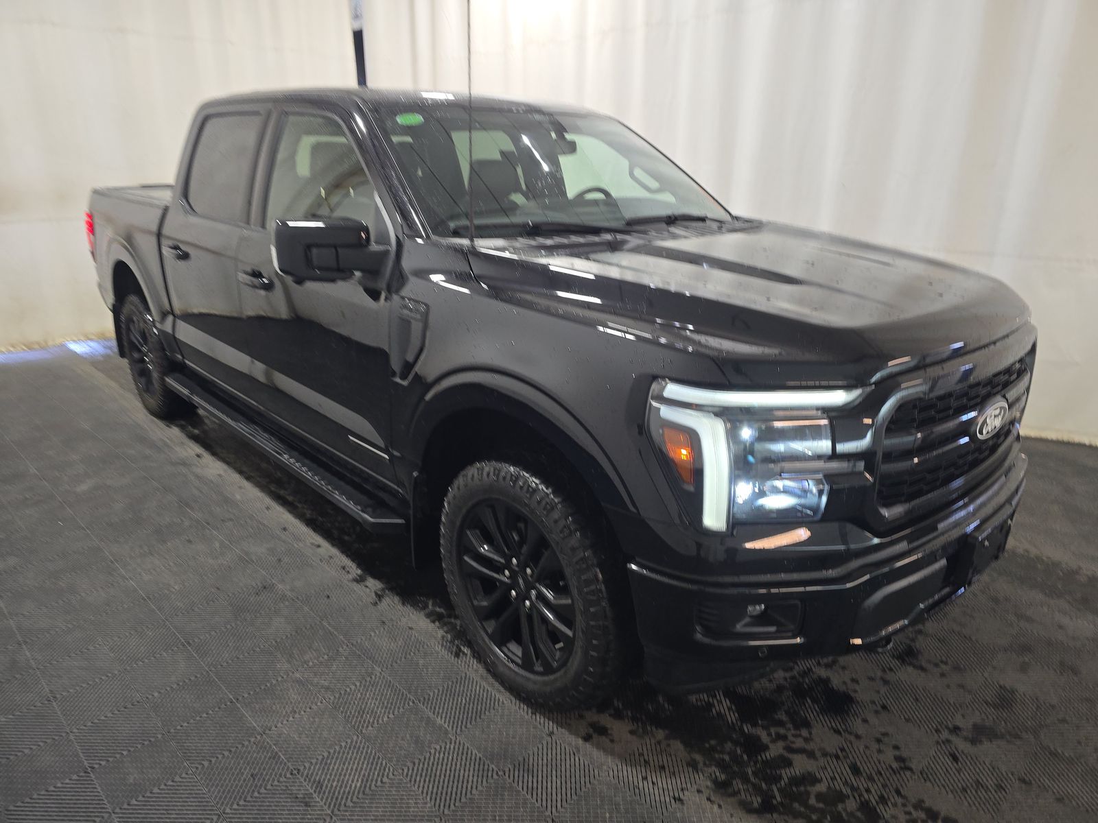 2025 Ford F-150 Hybrid Lariat AWD