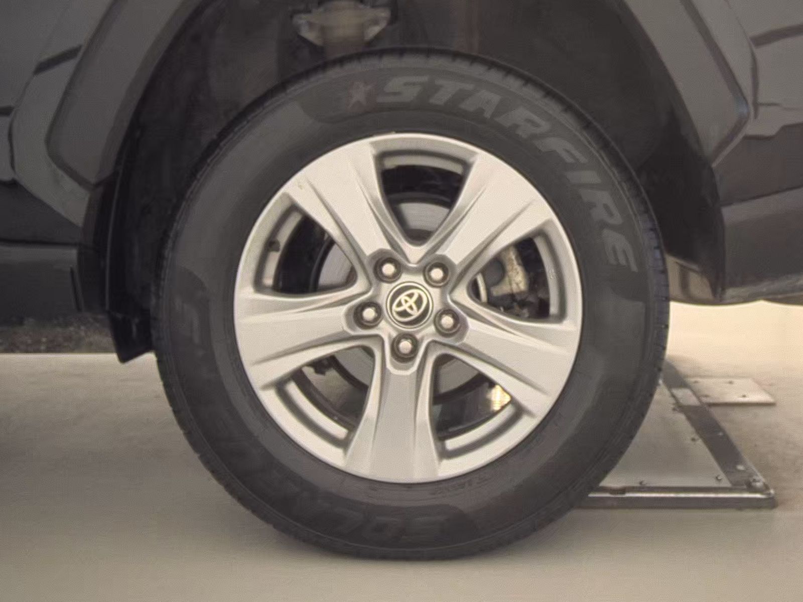 2023 Toyota RAV4 XLE FWD