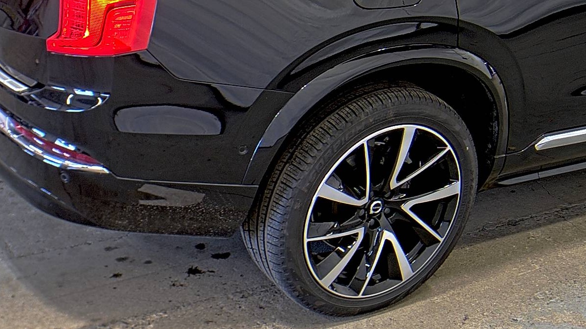 2024 Volvo XC90 B5 Plus AWD