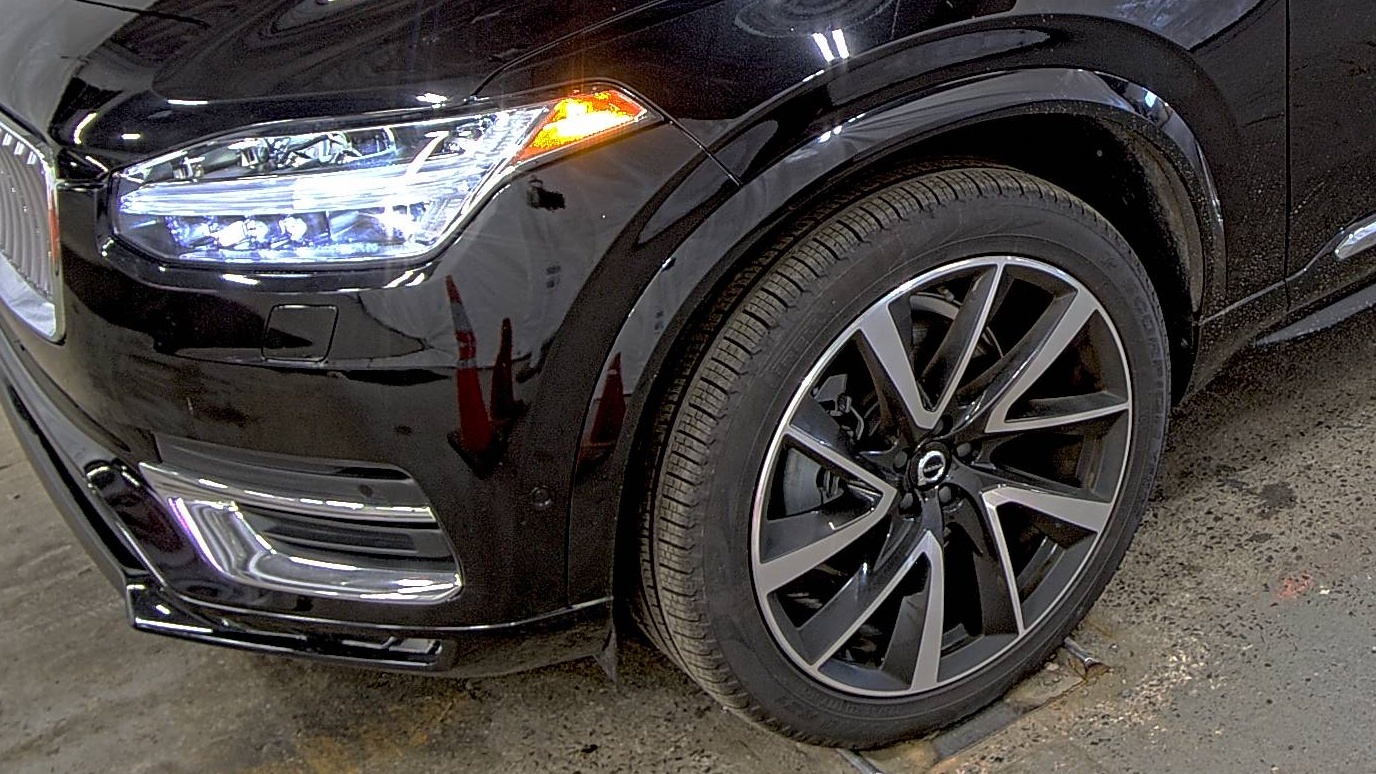 2024 Volvo XC90 B5 Plus AWD