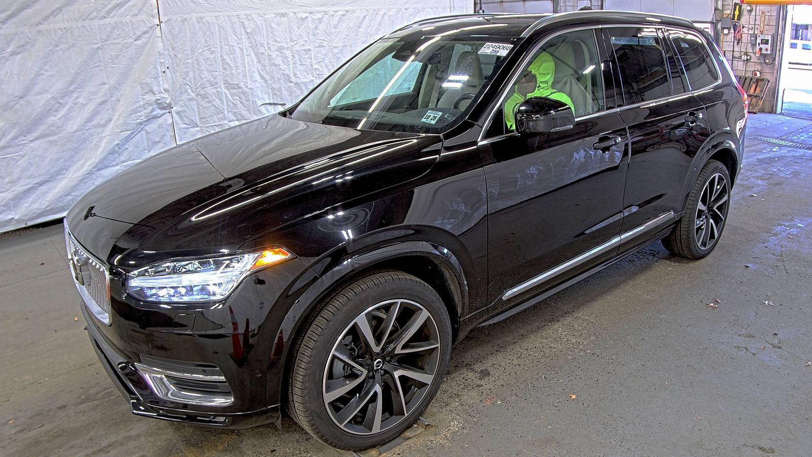 2024 Volvo XC90 B5 Plus AWD
