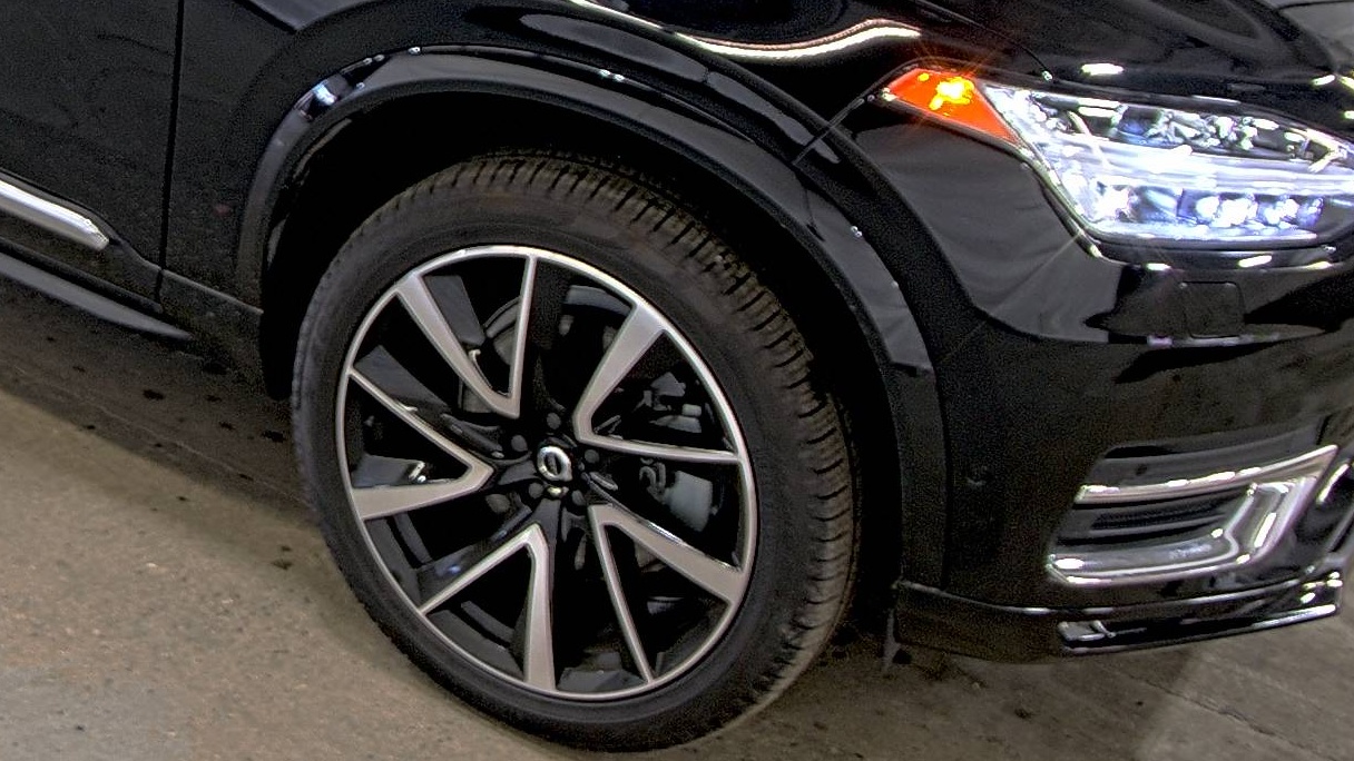 2024 Volvo XC90 B5 Plus AWD