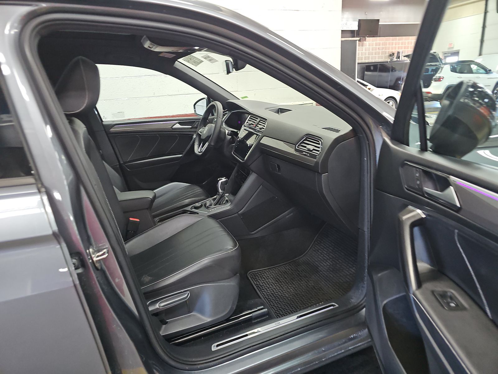 2022 Volkswagen Tiguan 2.0T SE R-Line Black AWD