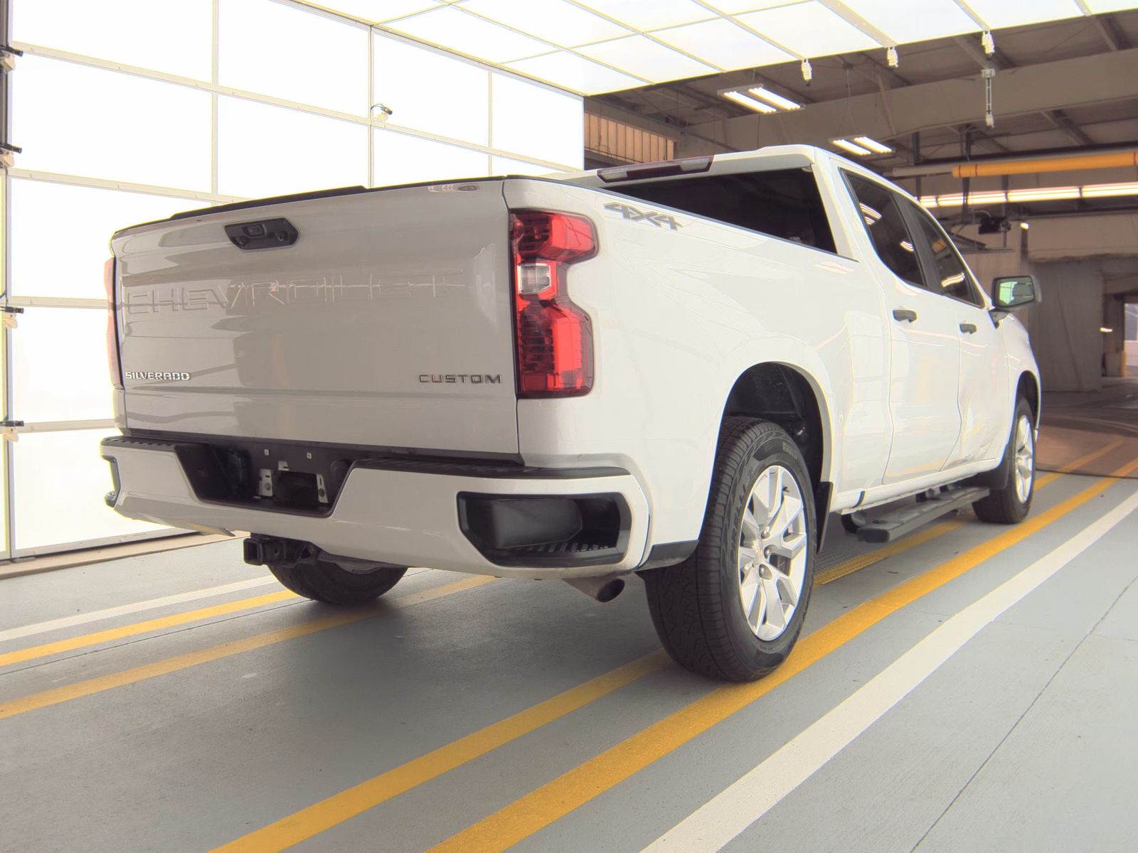 2023 Chevrolet Silverado 1500 Custom AWD