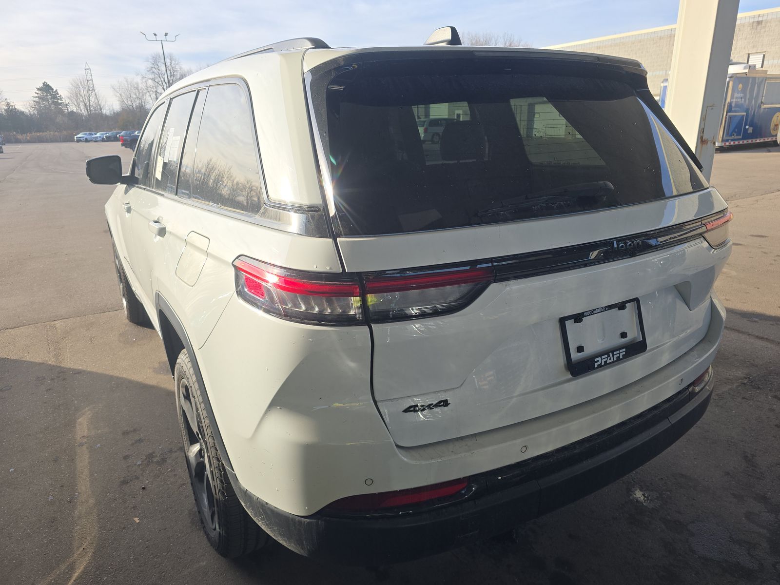 2022 Jeep Grand Cherokee Altitude AWD