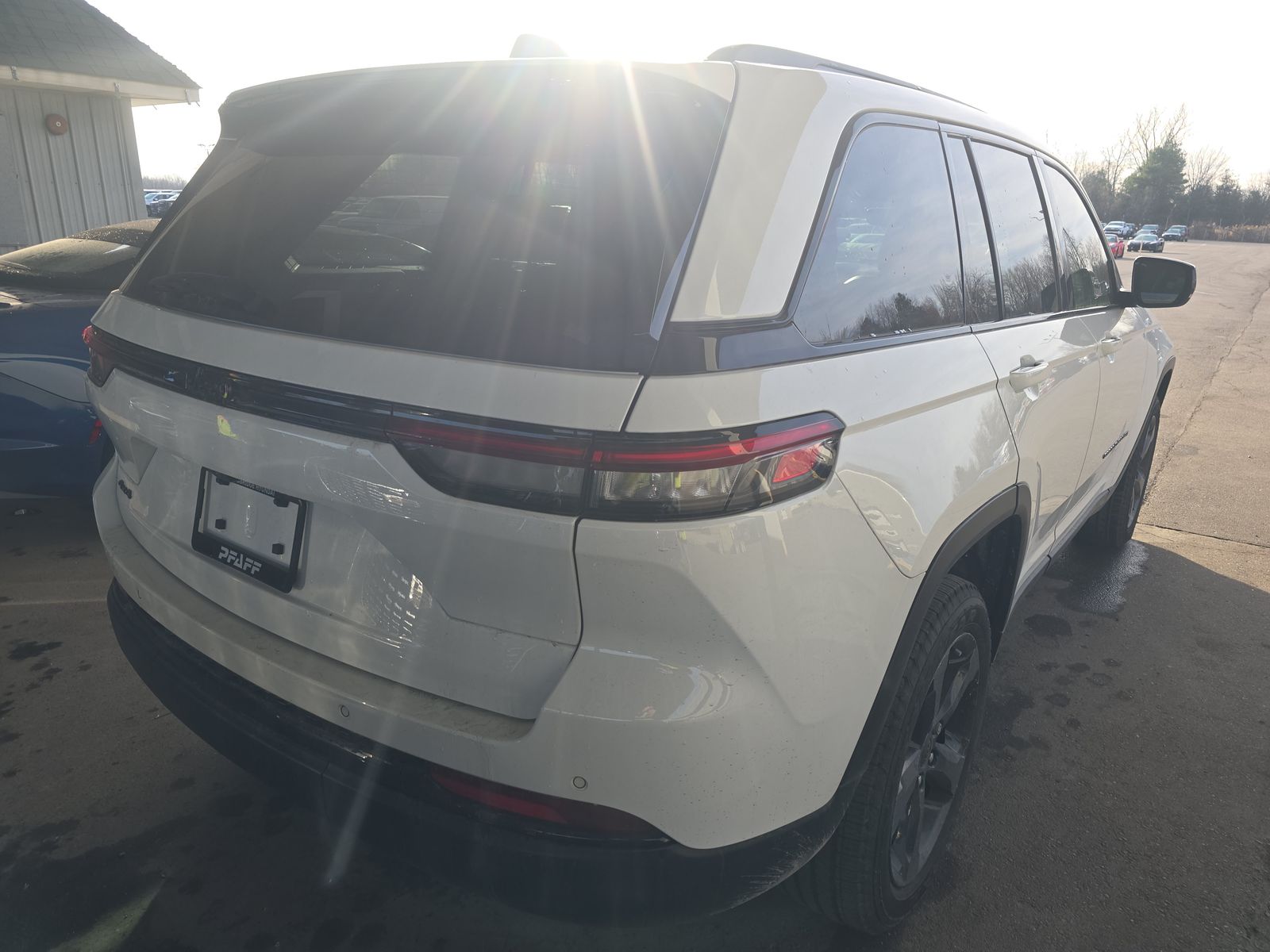 2022 Jeep Grand Cherokee Altitude AWD