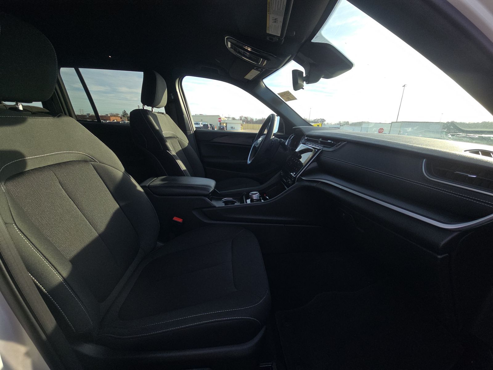 2024 Jeep Grand Cherokee Laredo AWD