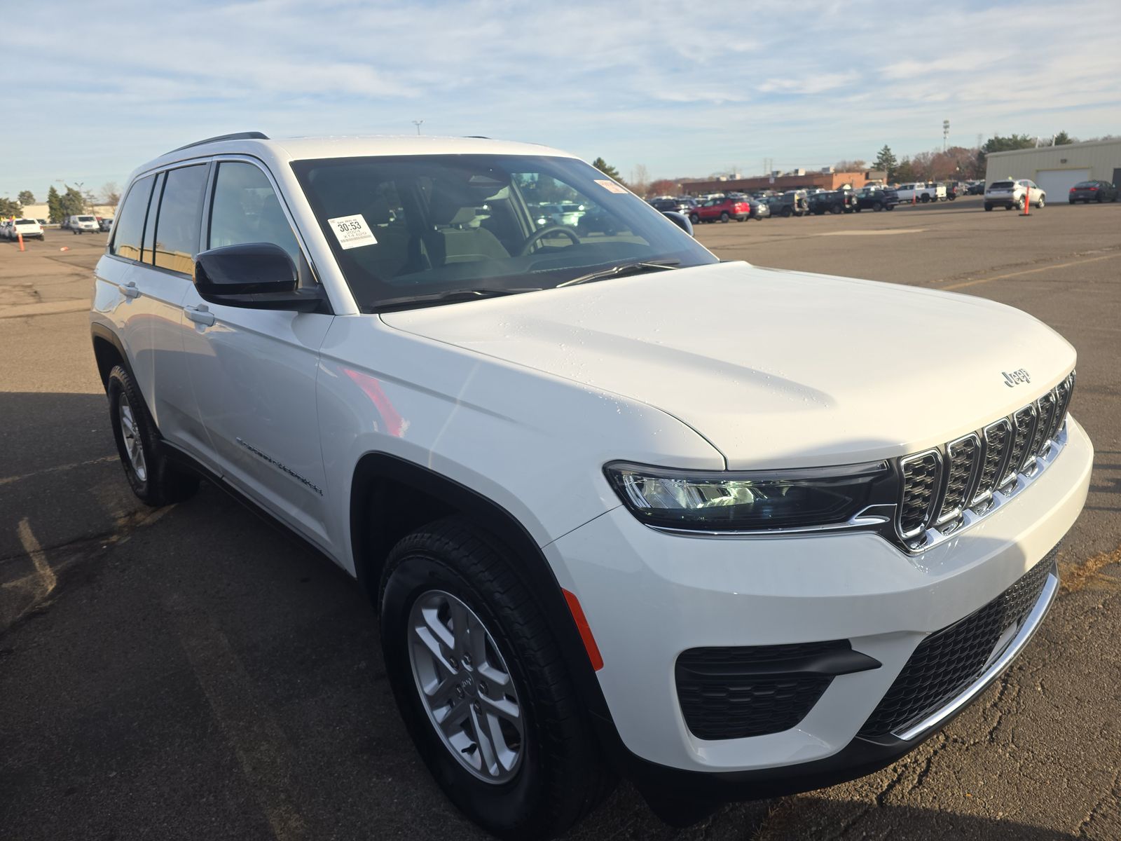 2024 Jeep Grand Cherokee Laredo AWD