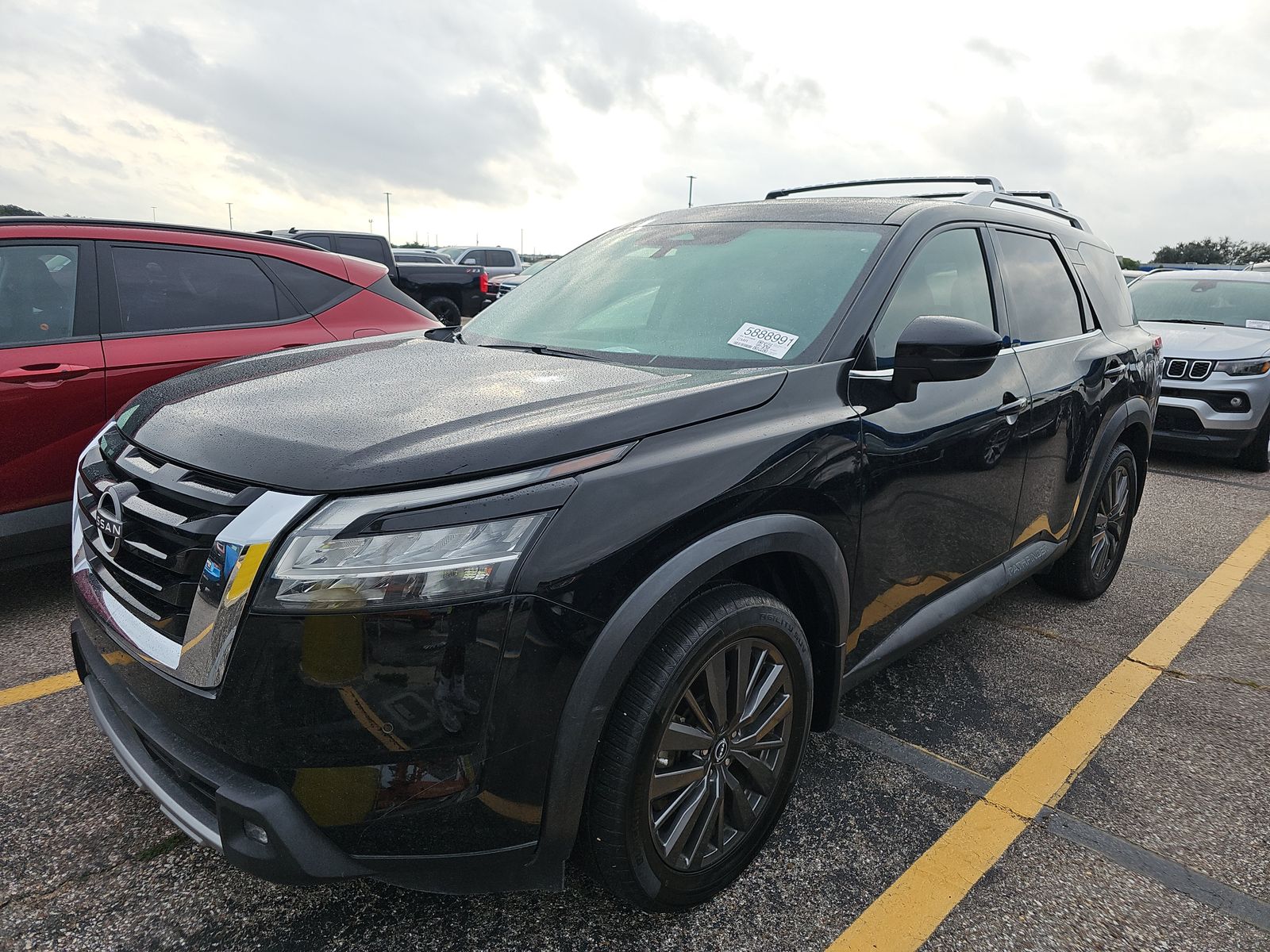 2022 Nissan Pathfinder SL FWD