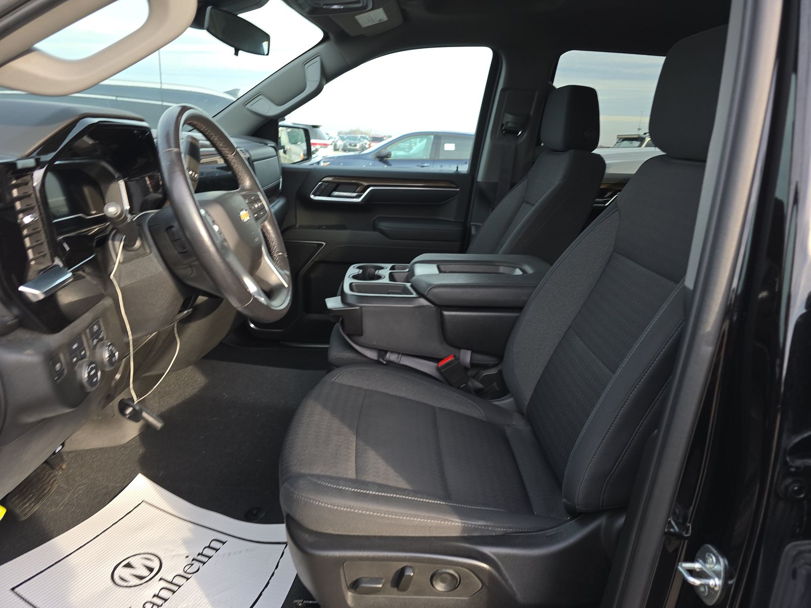 2022 Chevrolet Silverado 1500 LT AWD