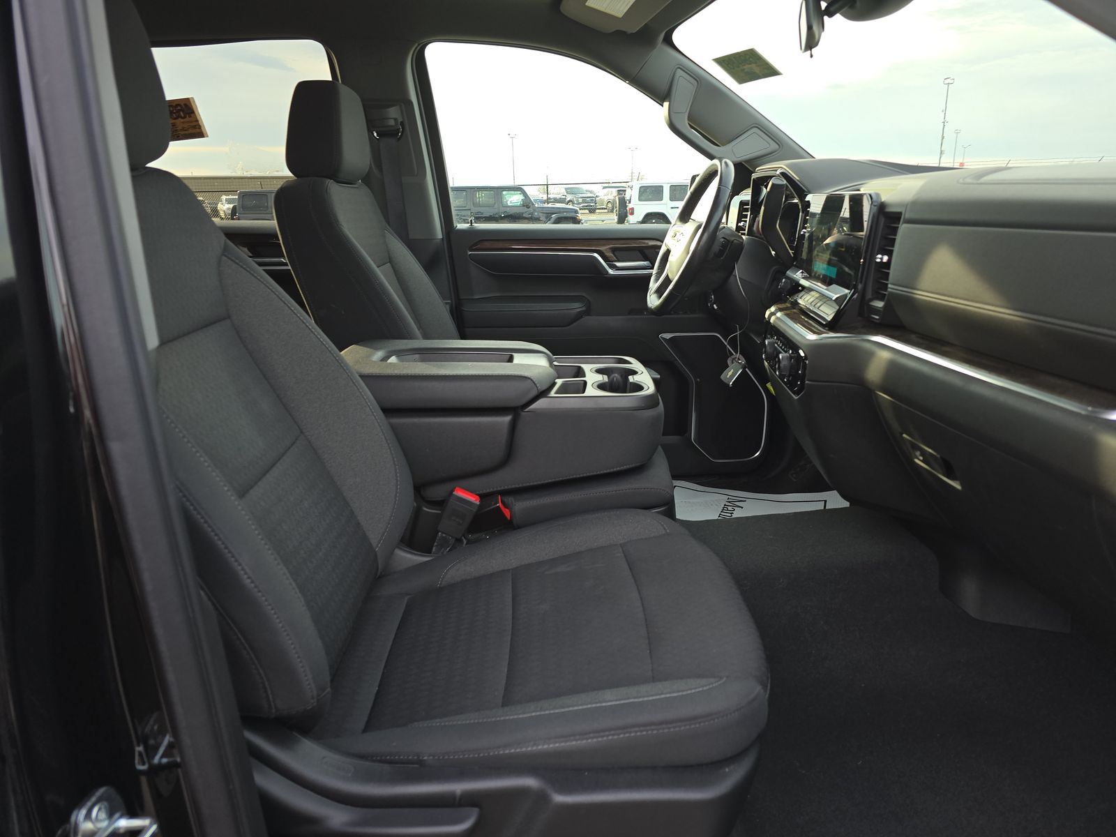 2022 Chevrolet Silverado 1500 LT AWD