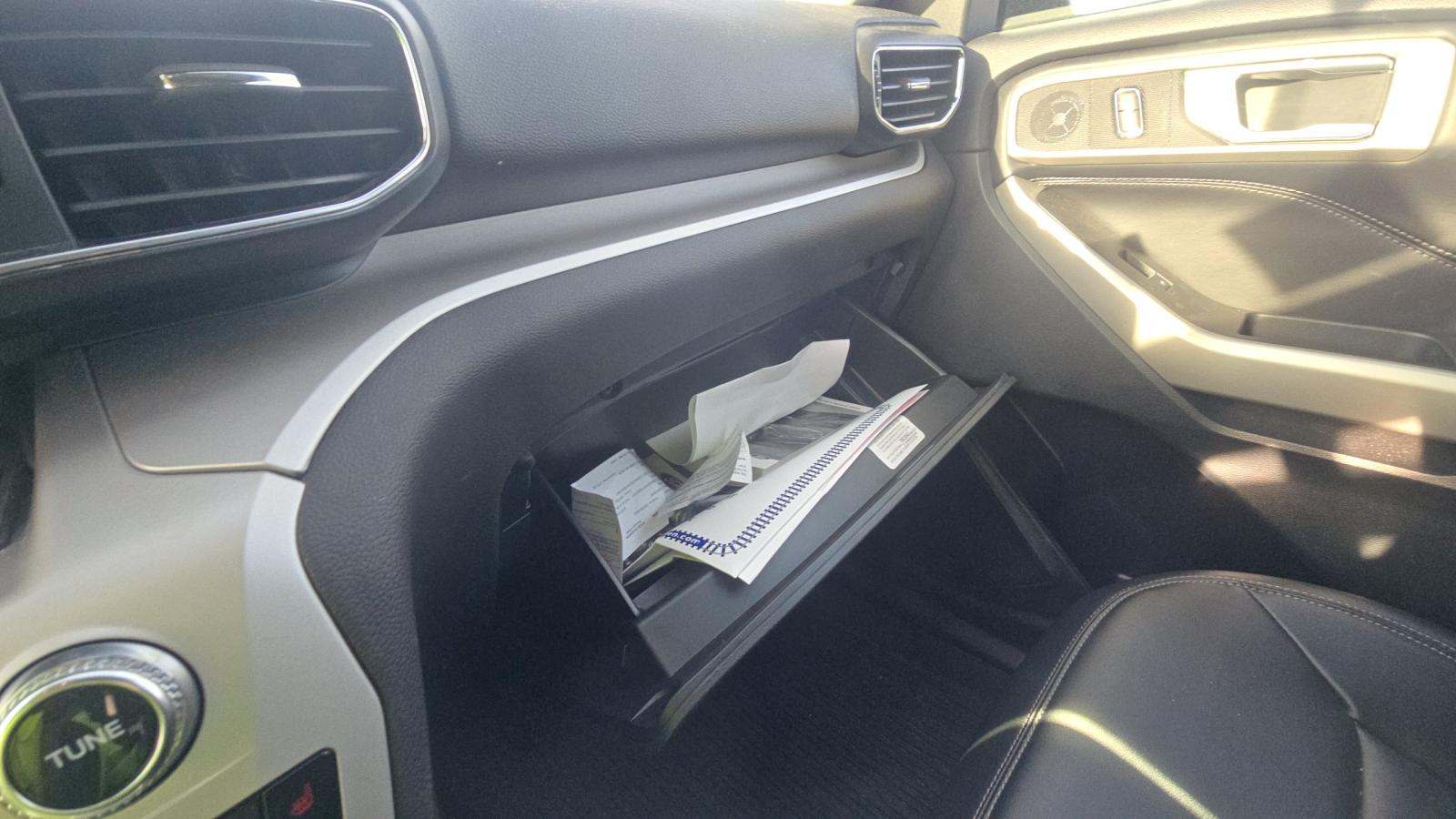 2023 Ford Explorer XLT AWD