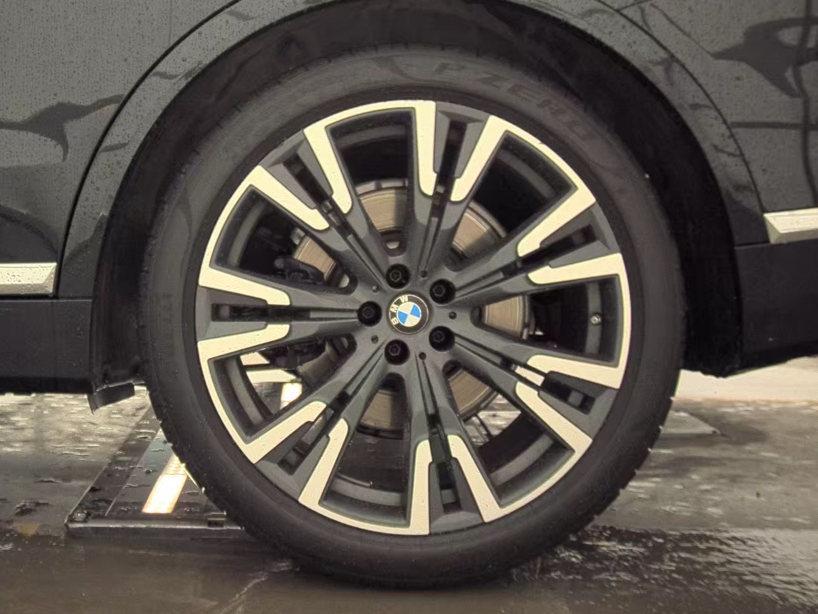 2022 BMW X7 xDrive40i AWD