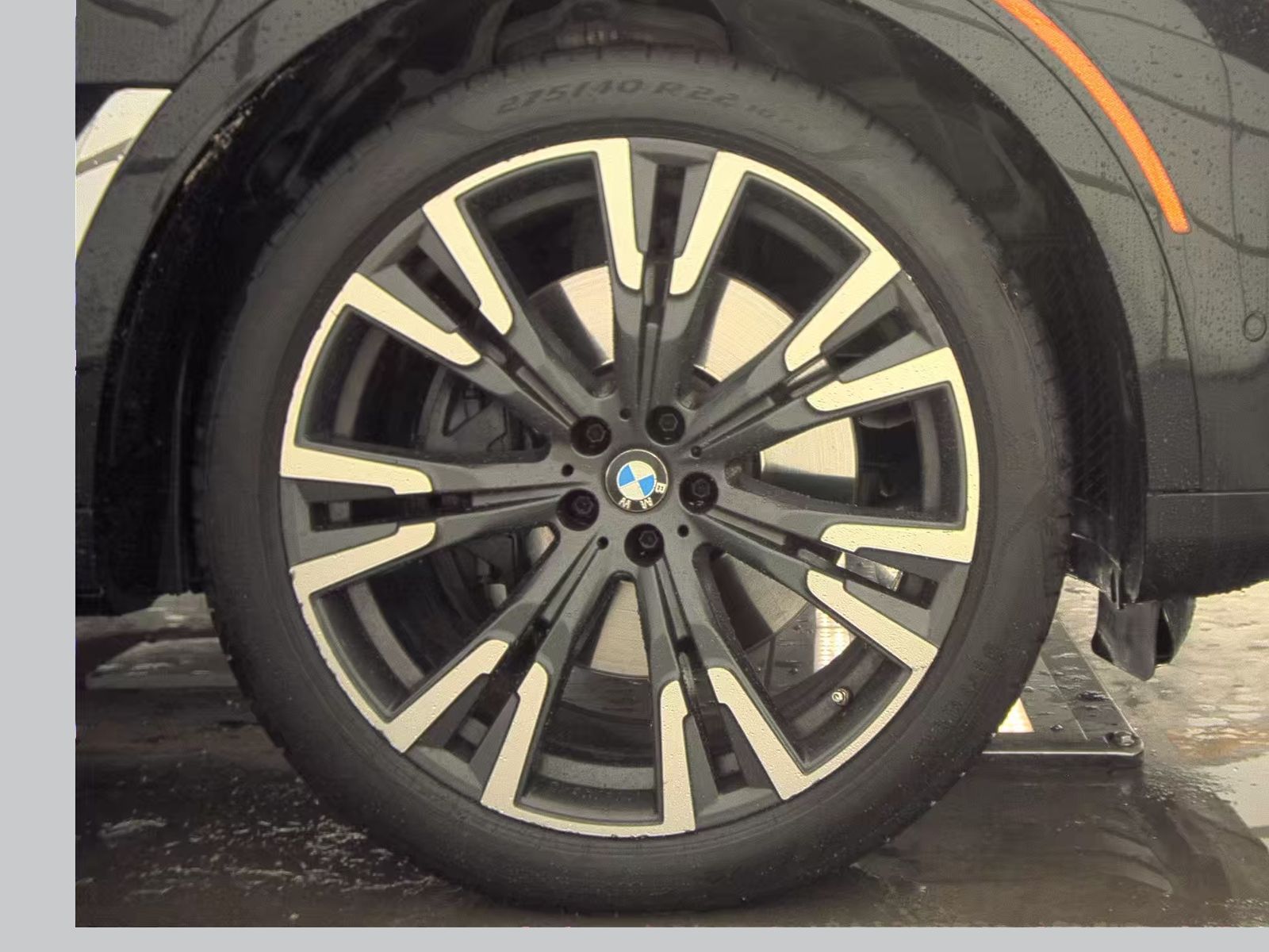 2022 BMW X7 xDrive40i AWD