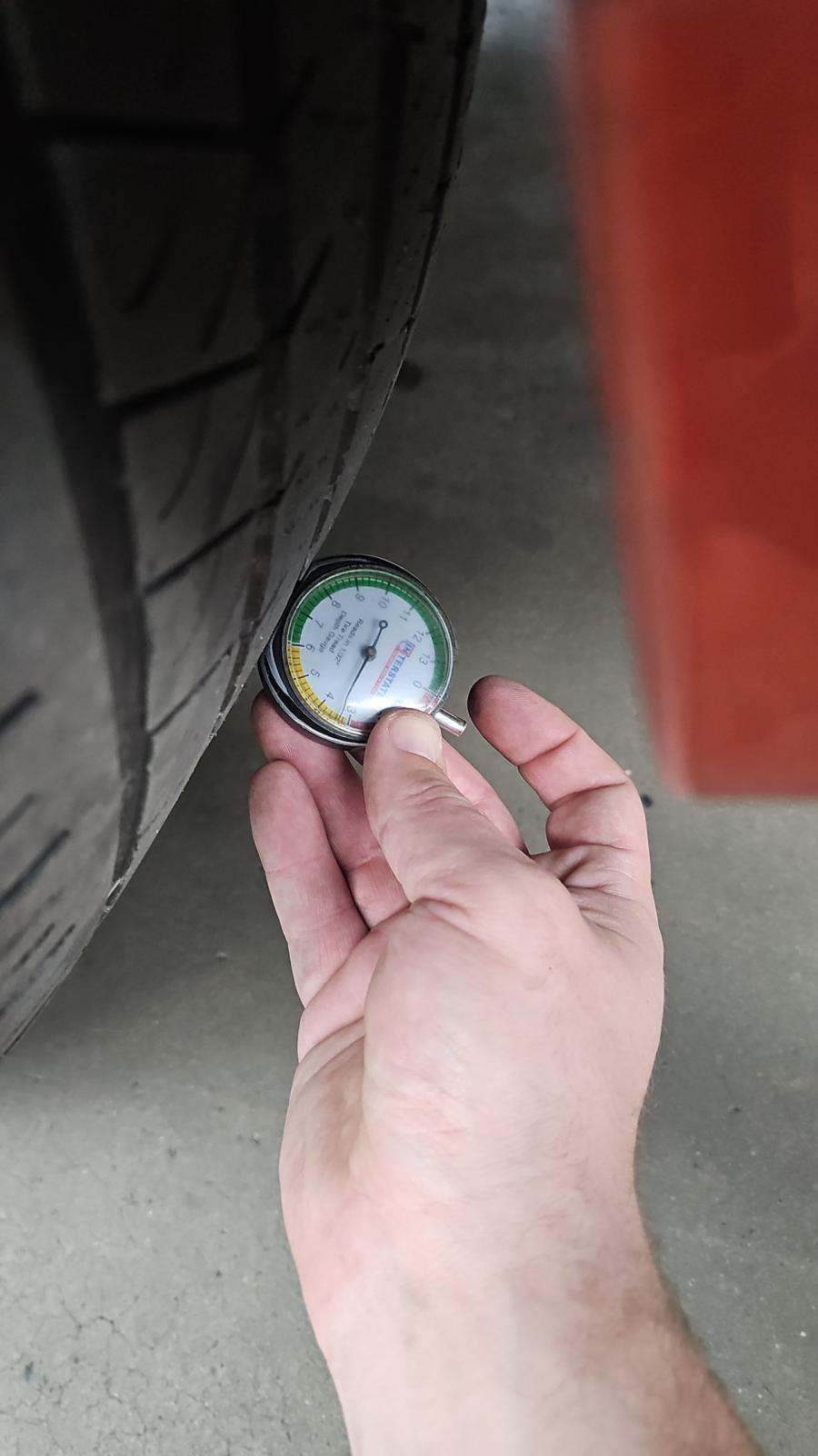 2022 Land Rover Range Rover Sport SVR Carbon Edition AWD