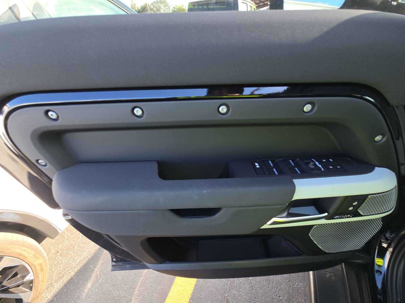 2023 Land Rover Defender 130 SE AWD