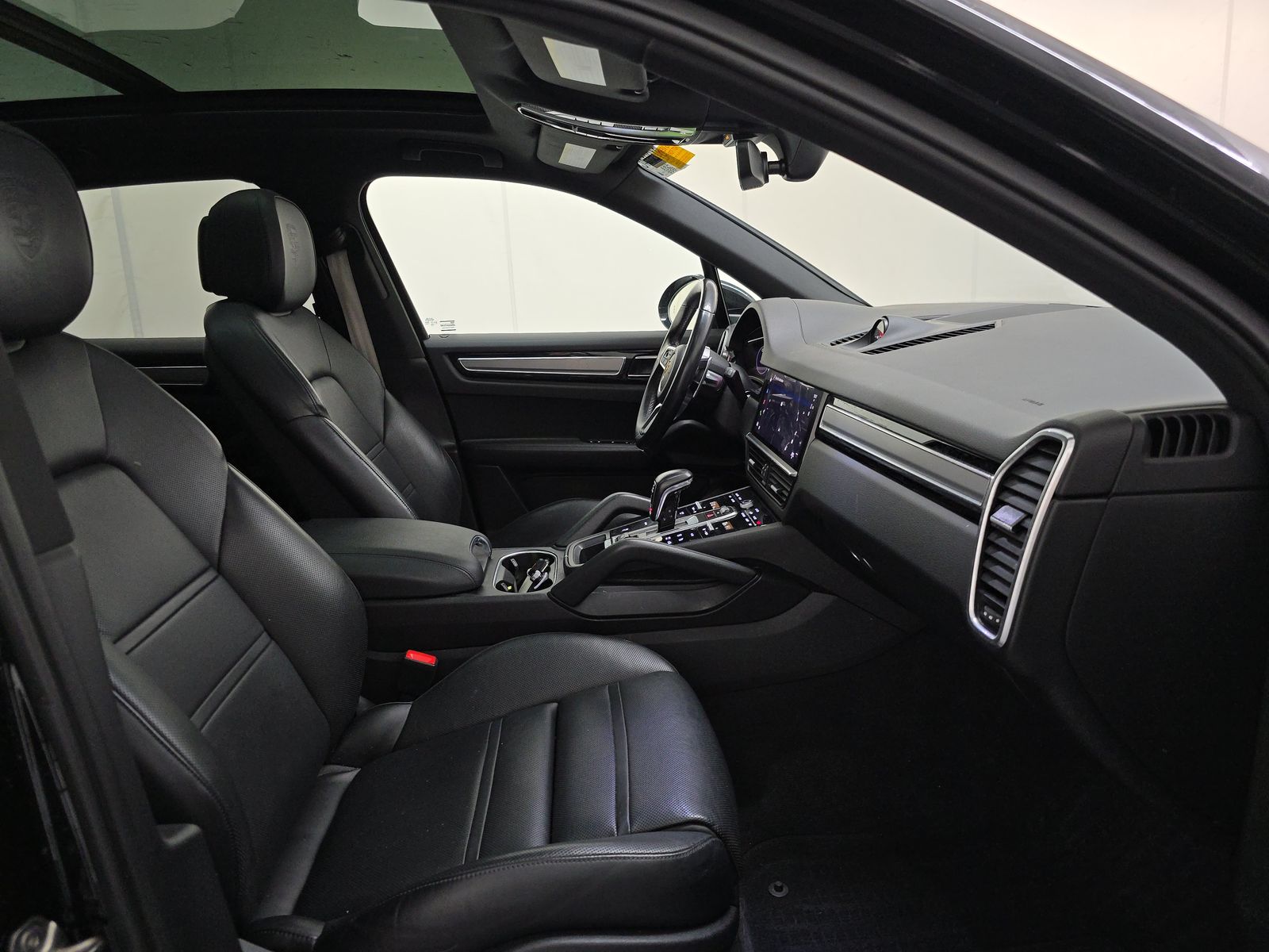 2023 Porsche Cayenne Platinum Edition AWD