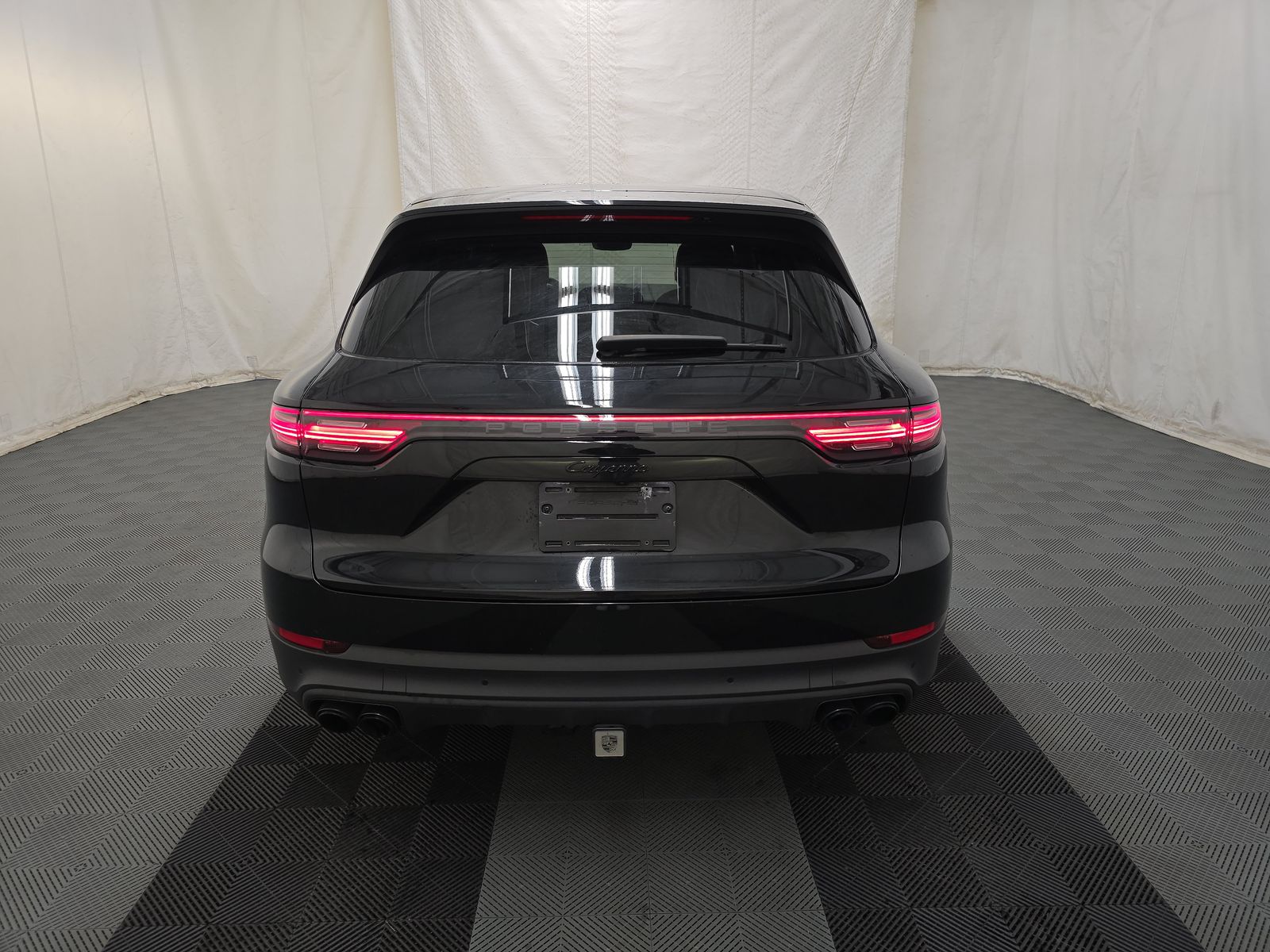 2023 Porsche Cayenne Platinum Edition AWD