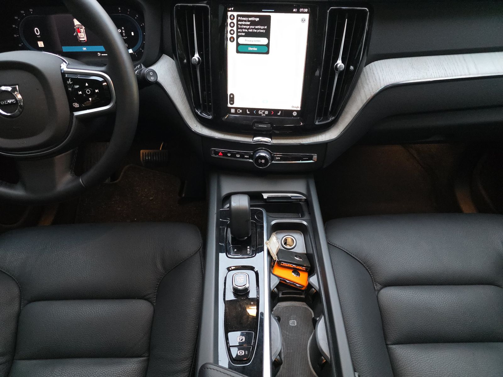 2025 Volvo XC60 B5 Plus AWD