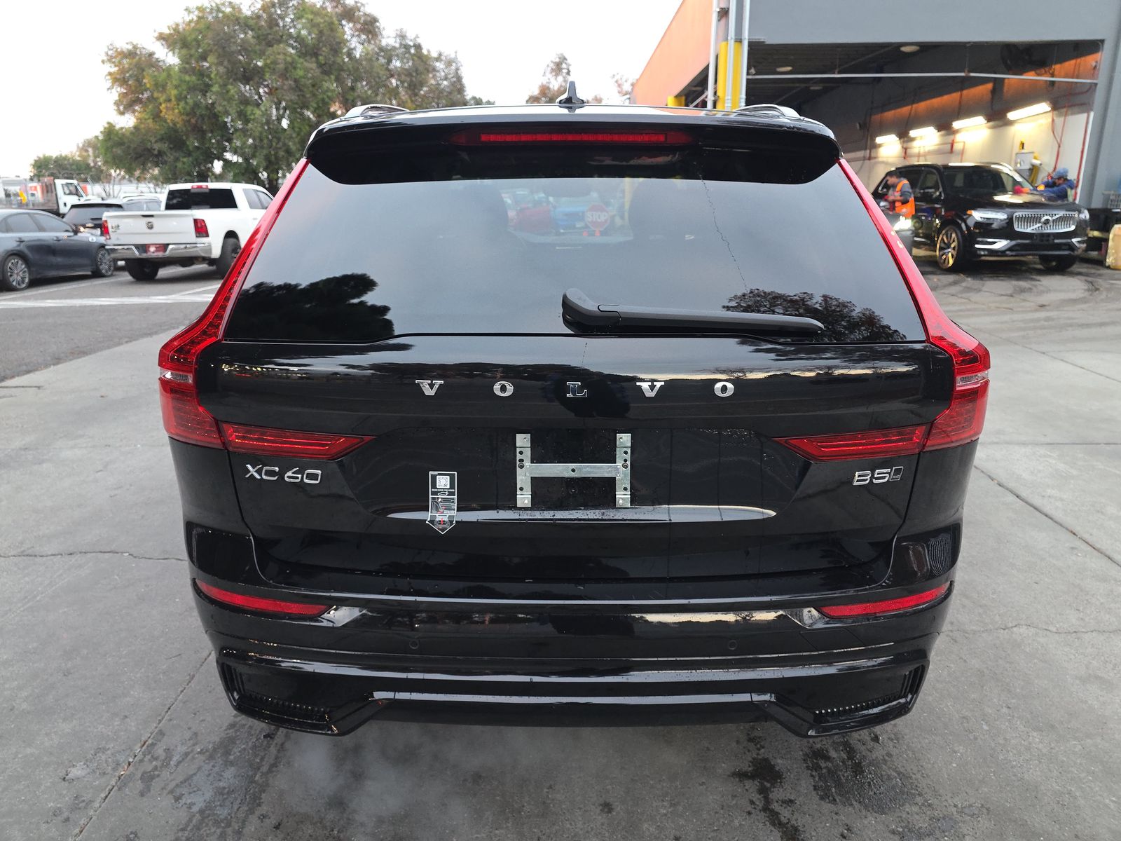 2025 Volvo XC60 B5 Plus AWD