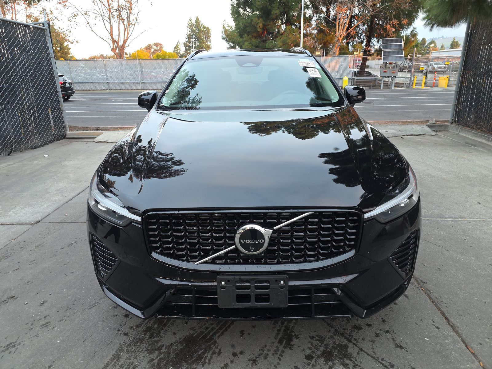 2025 Volvo XC60 B5 Plus AWD