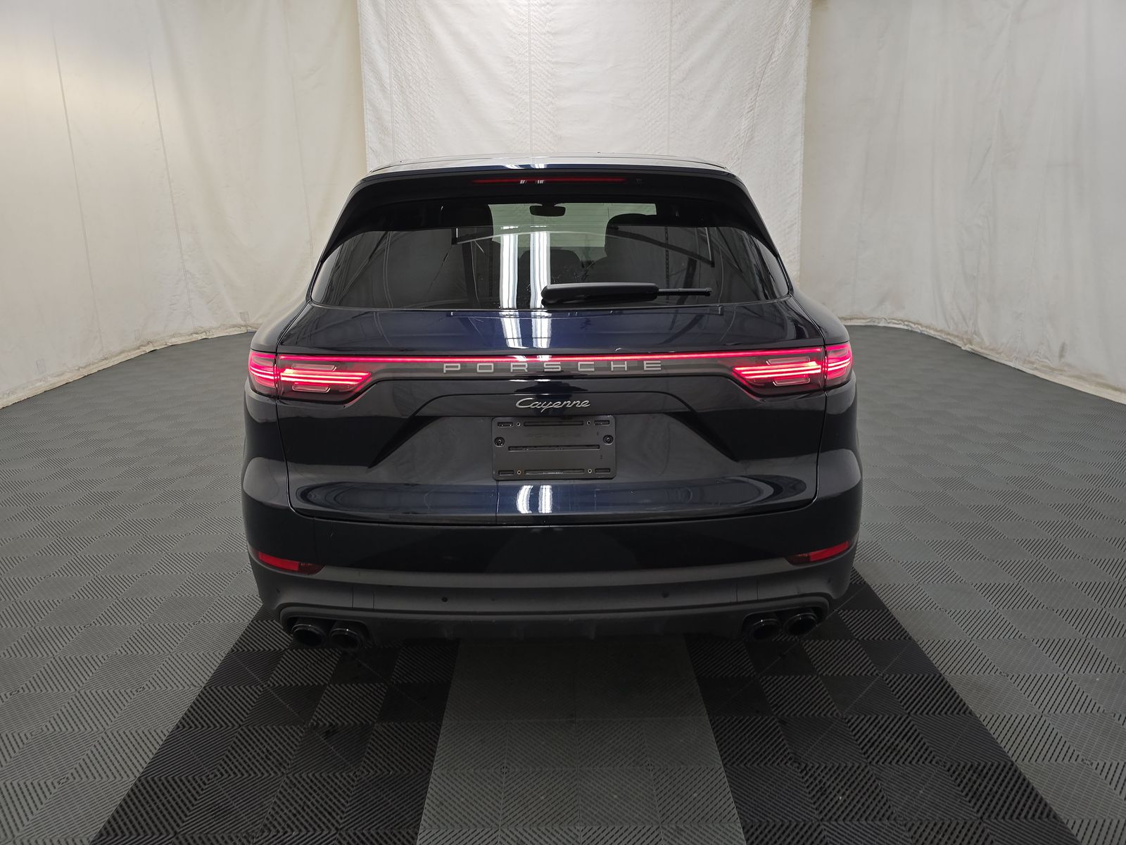 2023 Porsche Cayenne Platinum Edition AWD