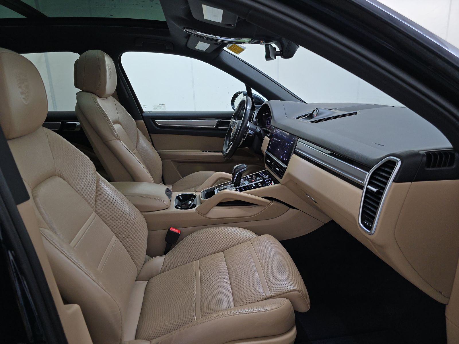 2023 Porsche Cayenne Platinum Edition AWD