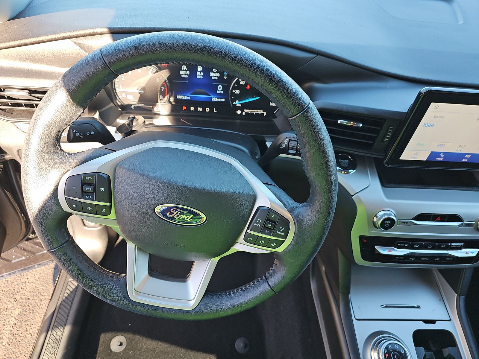 2022 Ford Explorer XLT AWD