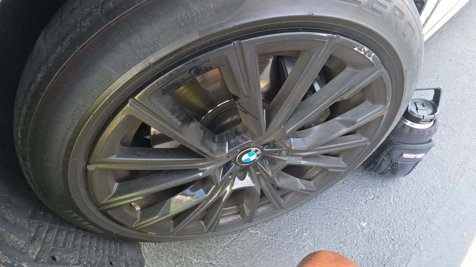 2022 BMW 7 Series 750i xDrive AWD