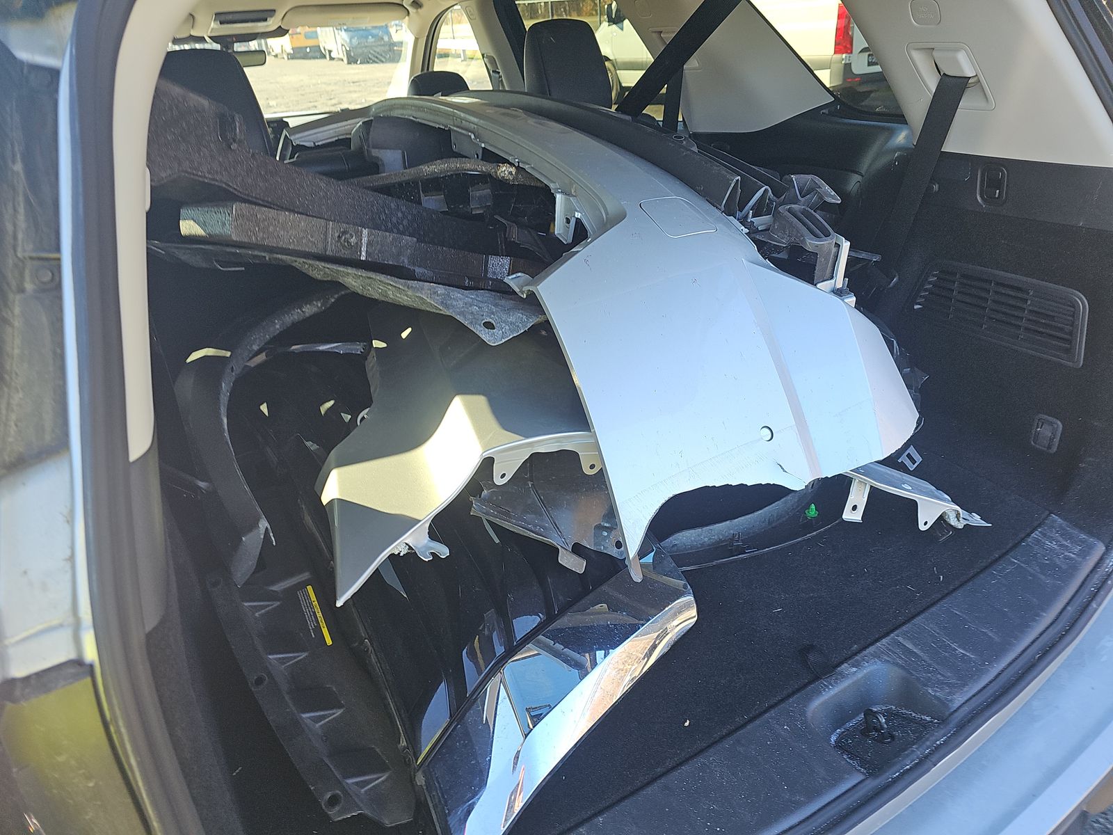 2025 Nissan Pathfinder SL FWD