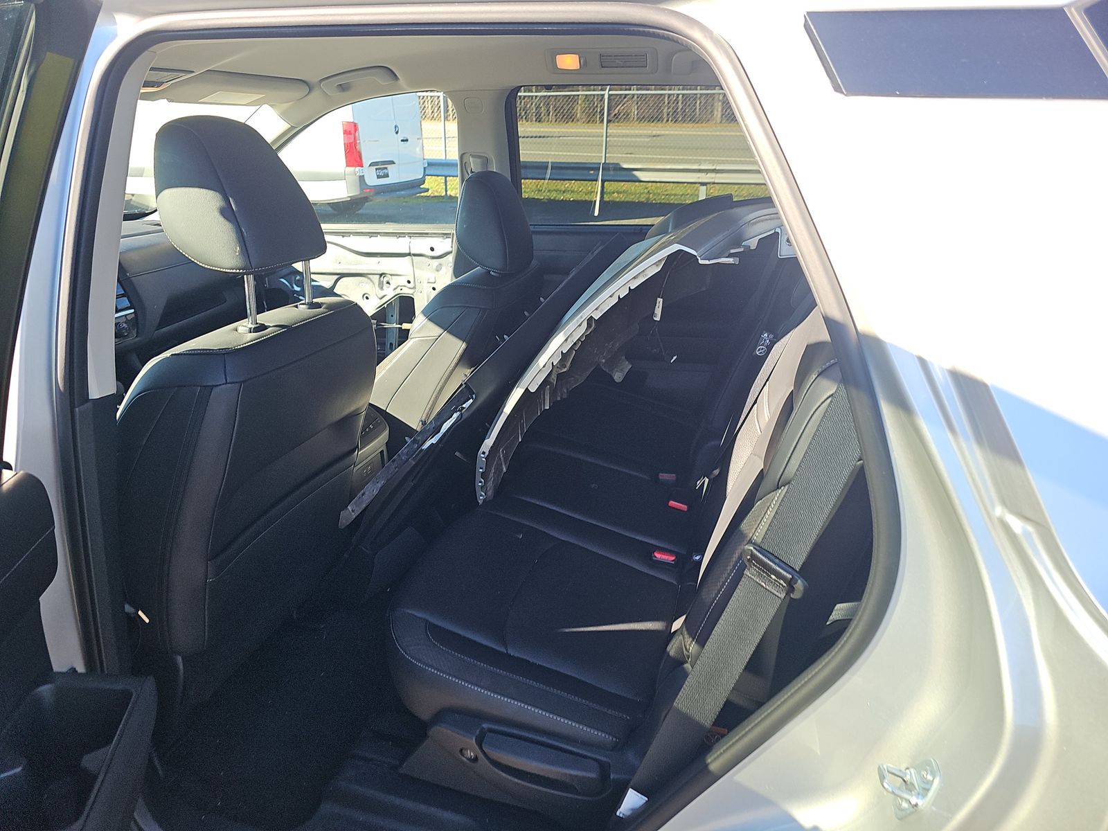 2025 Nissan Pathfinder SL FWD