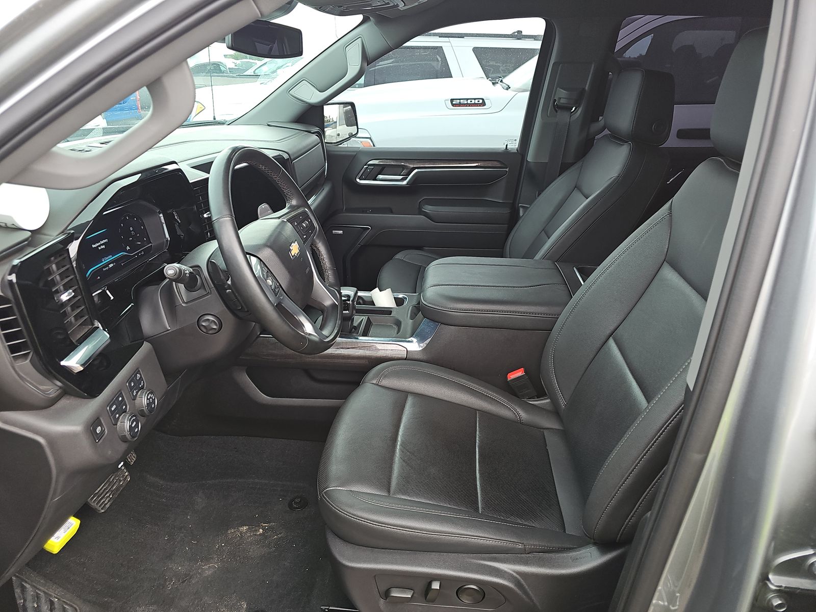 2024 Chevrolet Silverado 1500 LTZ AWD