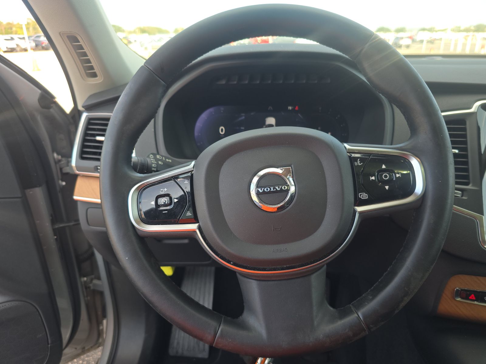 2023 Volvo XC90 B6 Core AWD