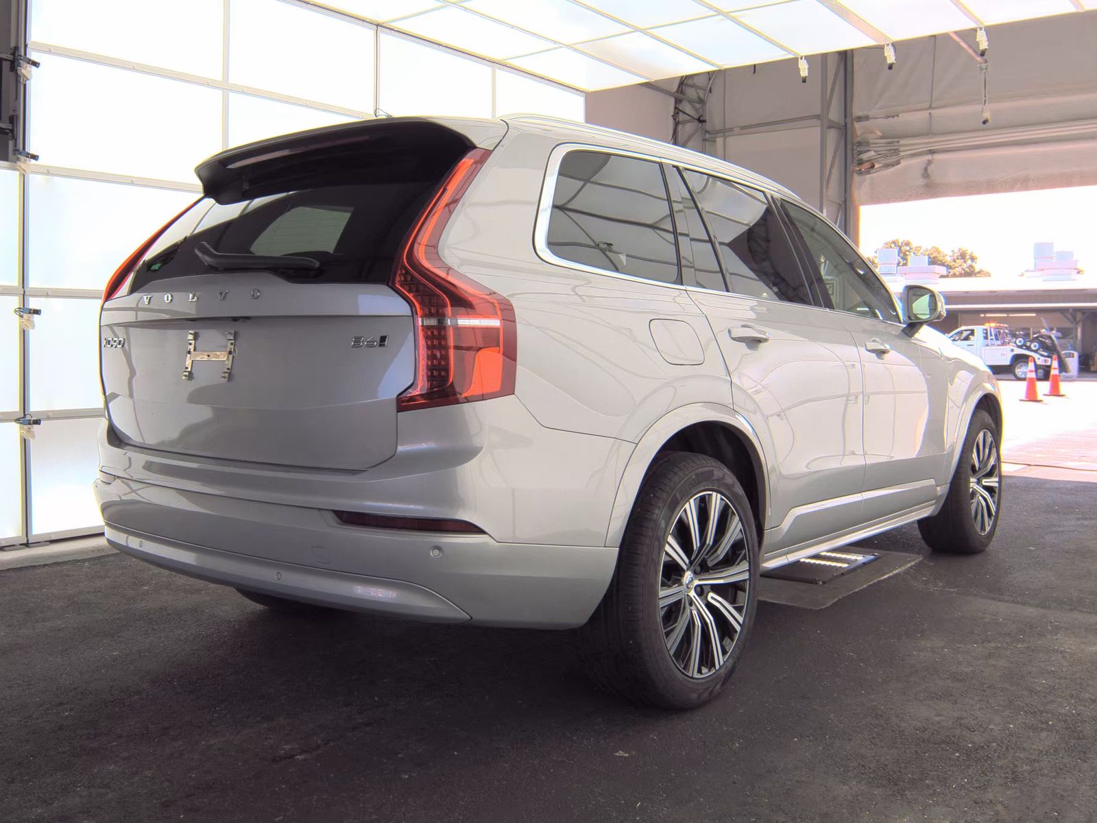 2023 Volvo XC90 B6 Core AWD
